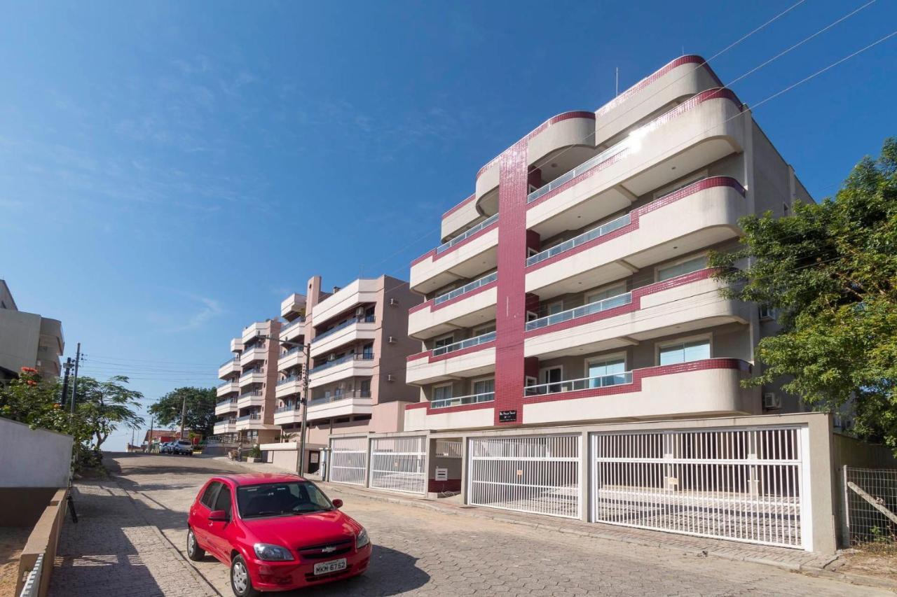 Aluguel de Apartamento 3 quartos sendo 1 suíte para 7 pessoas à 100 metros do mar em Bombas Bombinhas Exterior foto